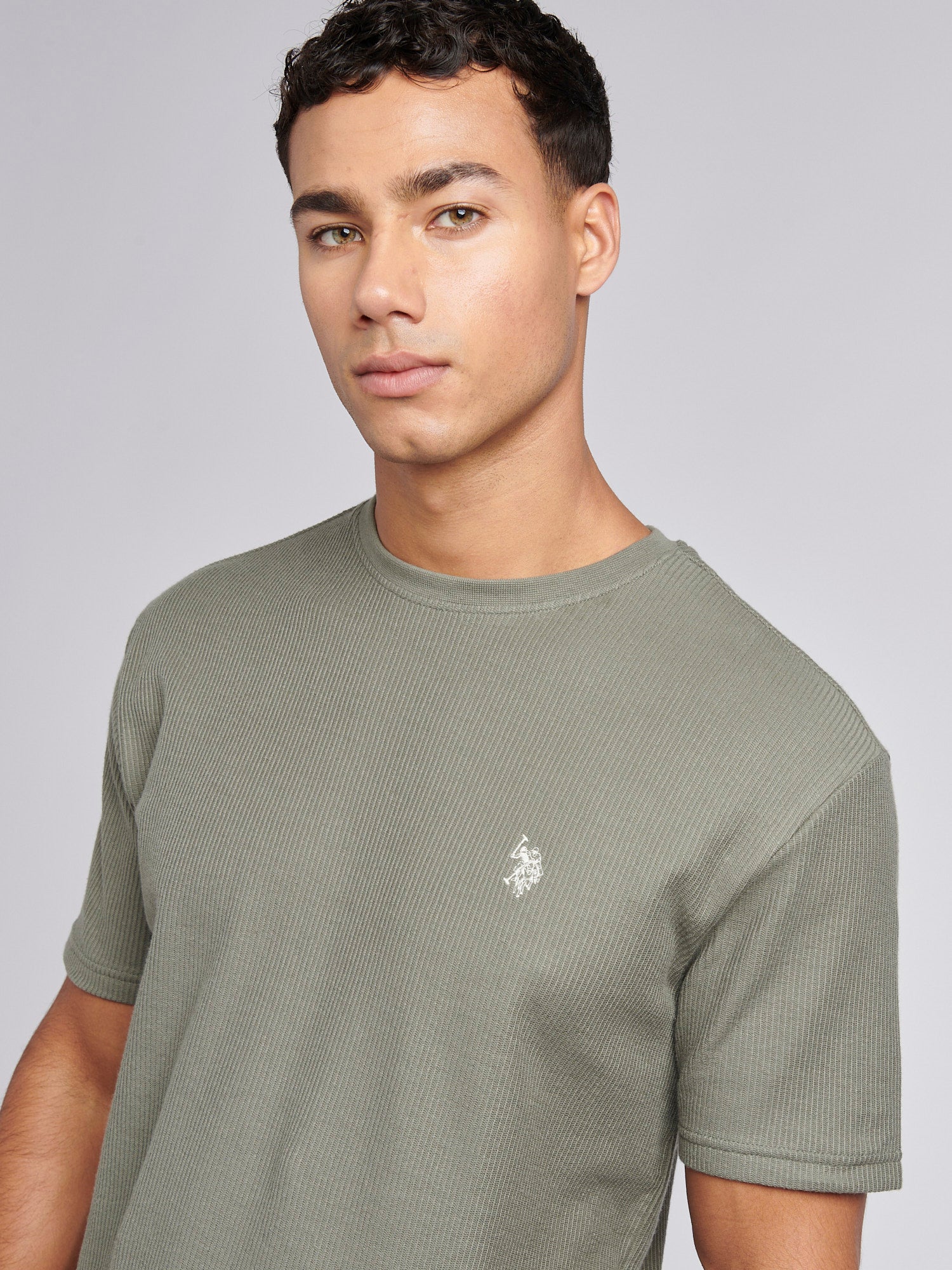 Mens Vertical Texture T-Shirt in Mulled Basil - Image 2