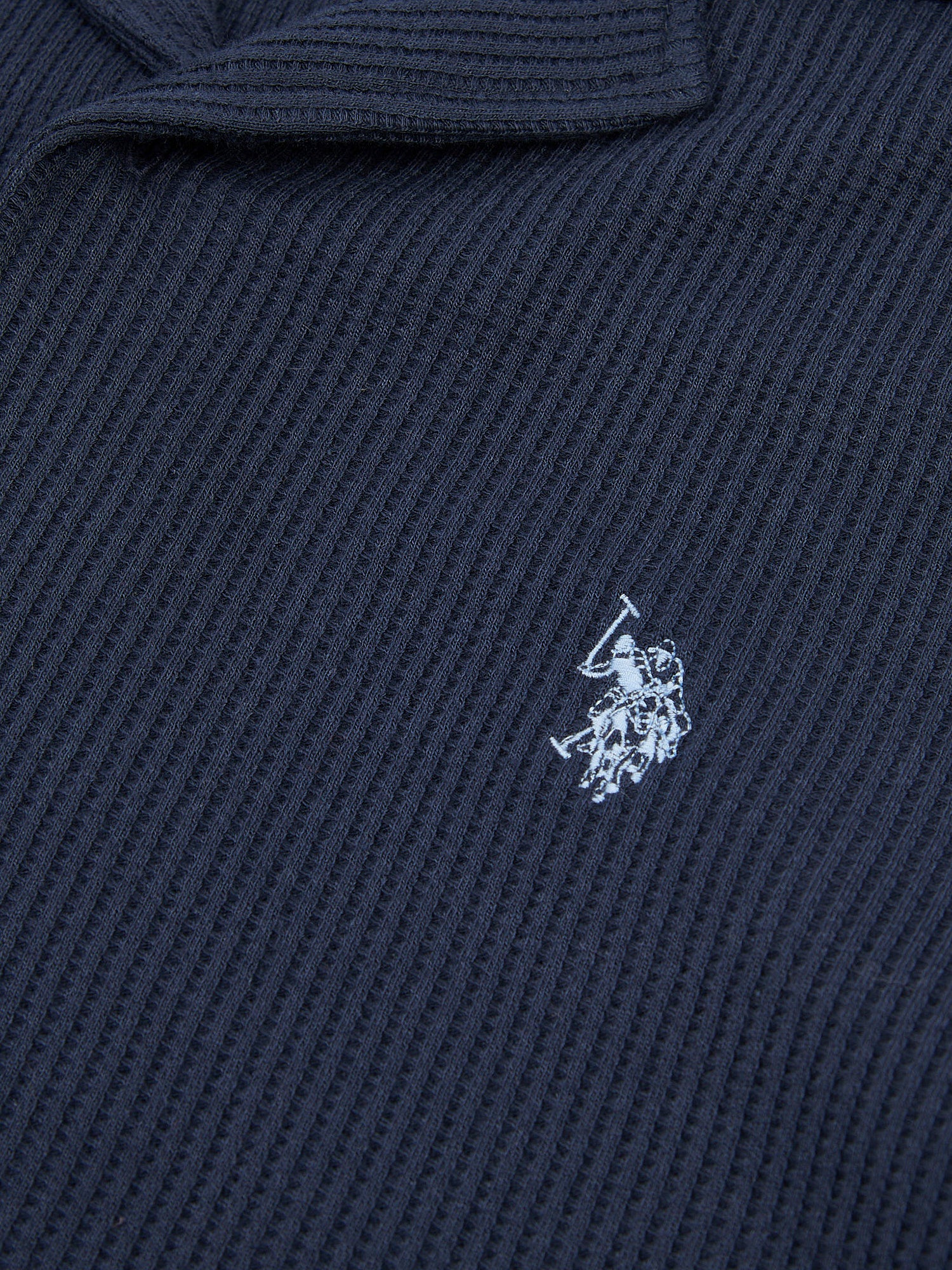 Mens Waffle Texture Revere Shirt in Dark Sapphire Navy - Image 7