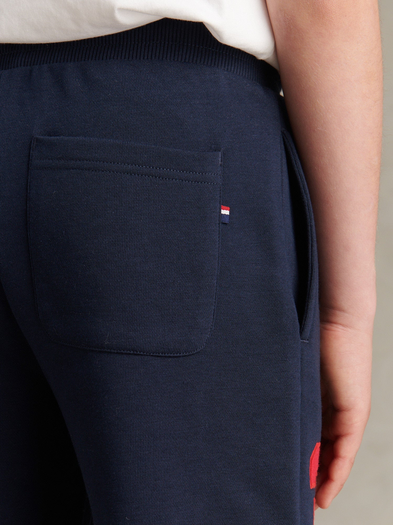 Boys Player 3 Sweat Shorts Dark Sapphire Navy / Haute Red DHM - Image 6