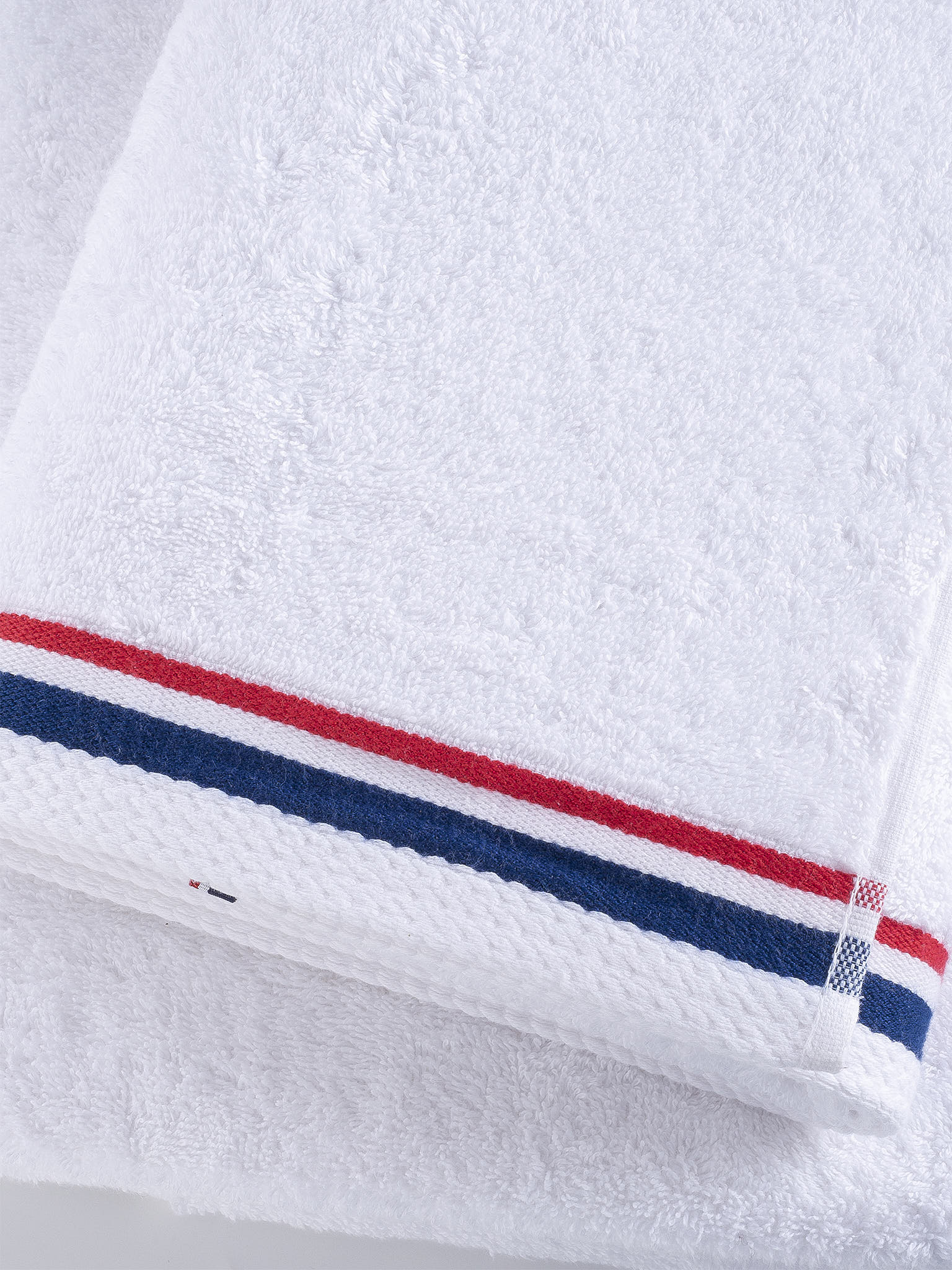 Pure Cotton Brand Stripe Towel in Bright White - Image 3