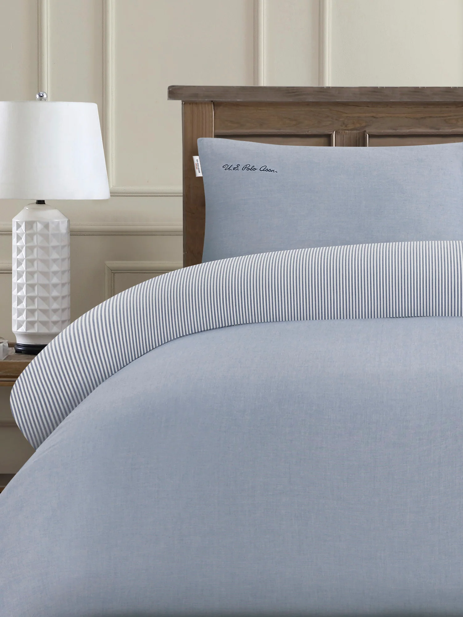 Pure Cotton Chambray Duvet Set True Navy - Image 4