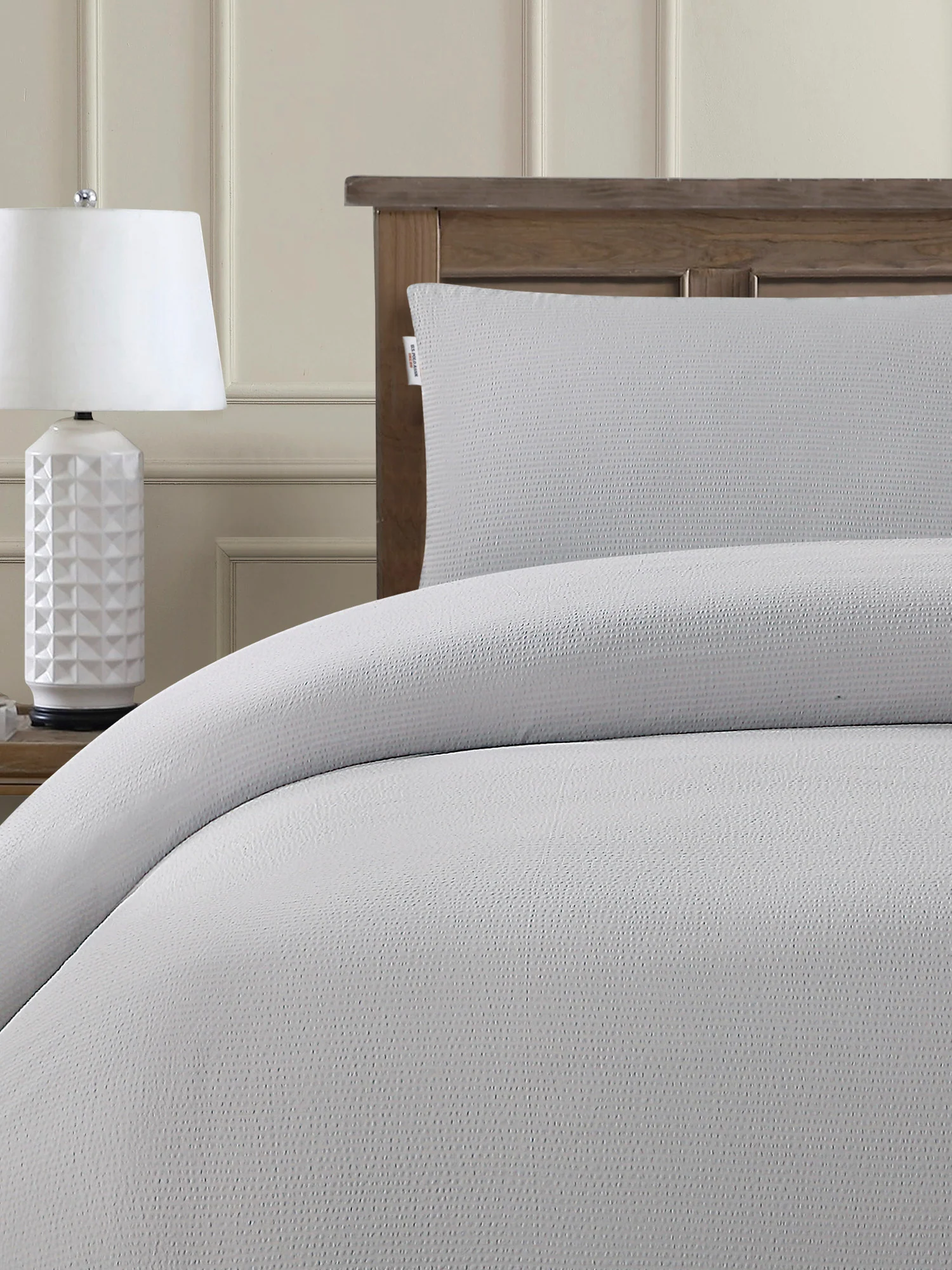 Pure Cotton Classic Seersucker Duvet Set in Vapor Blue - Image 2