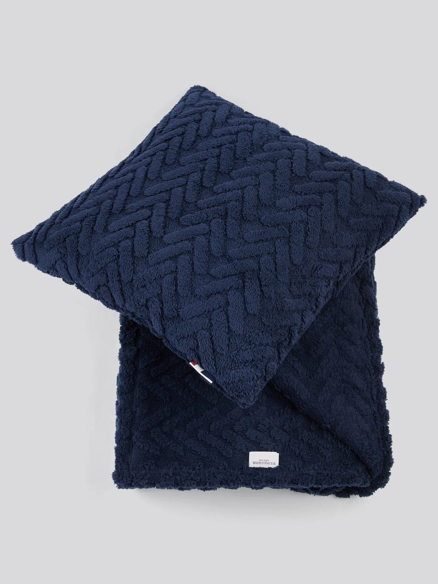 Premium Fern Jacquard Throw & Cushion Set in Navy Iris - Image 2