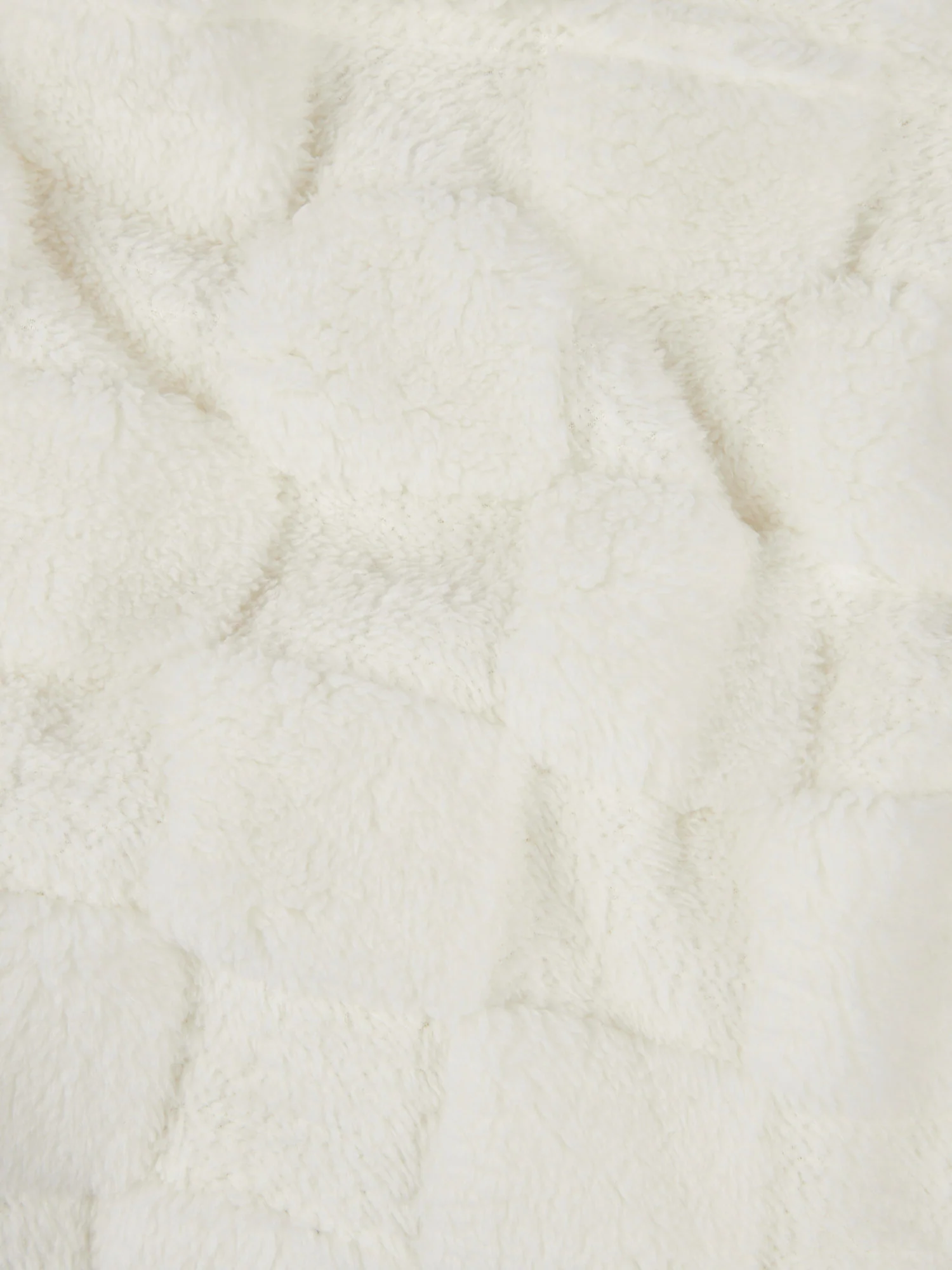 Premium Plush Jacquard Throw in Bright White - Image 4