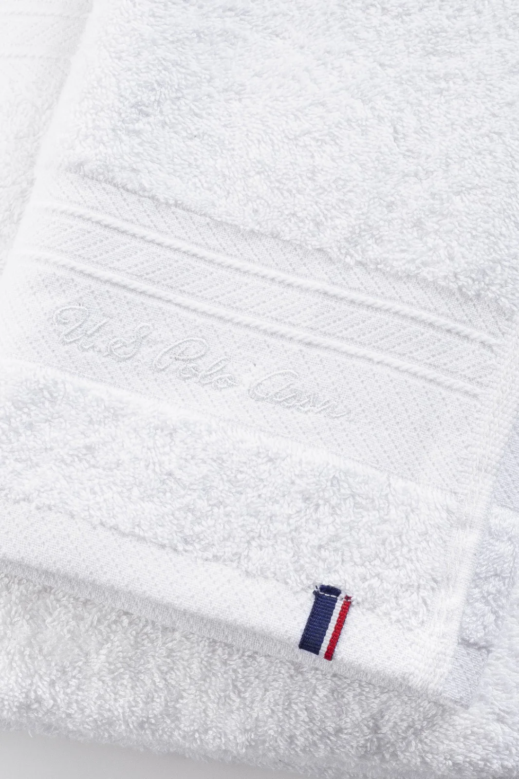 Super Soft Pure Cotton Towel in Bright White - Image 3
