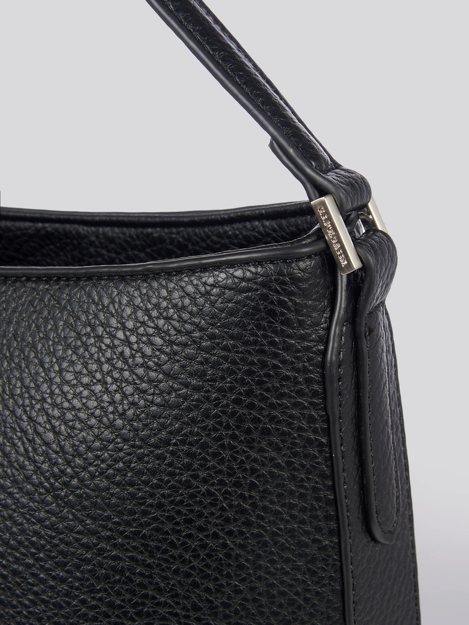 U.S. Polo Assn. Womens Breezy Hobo Bag in Black - Image 7