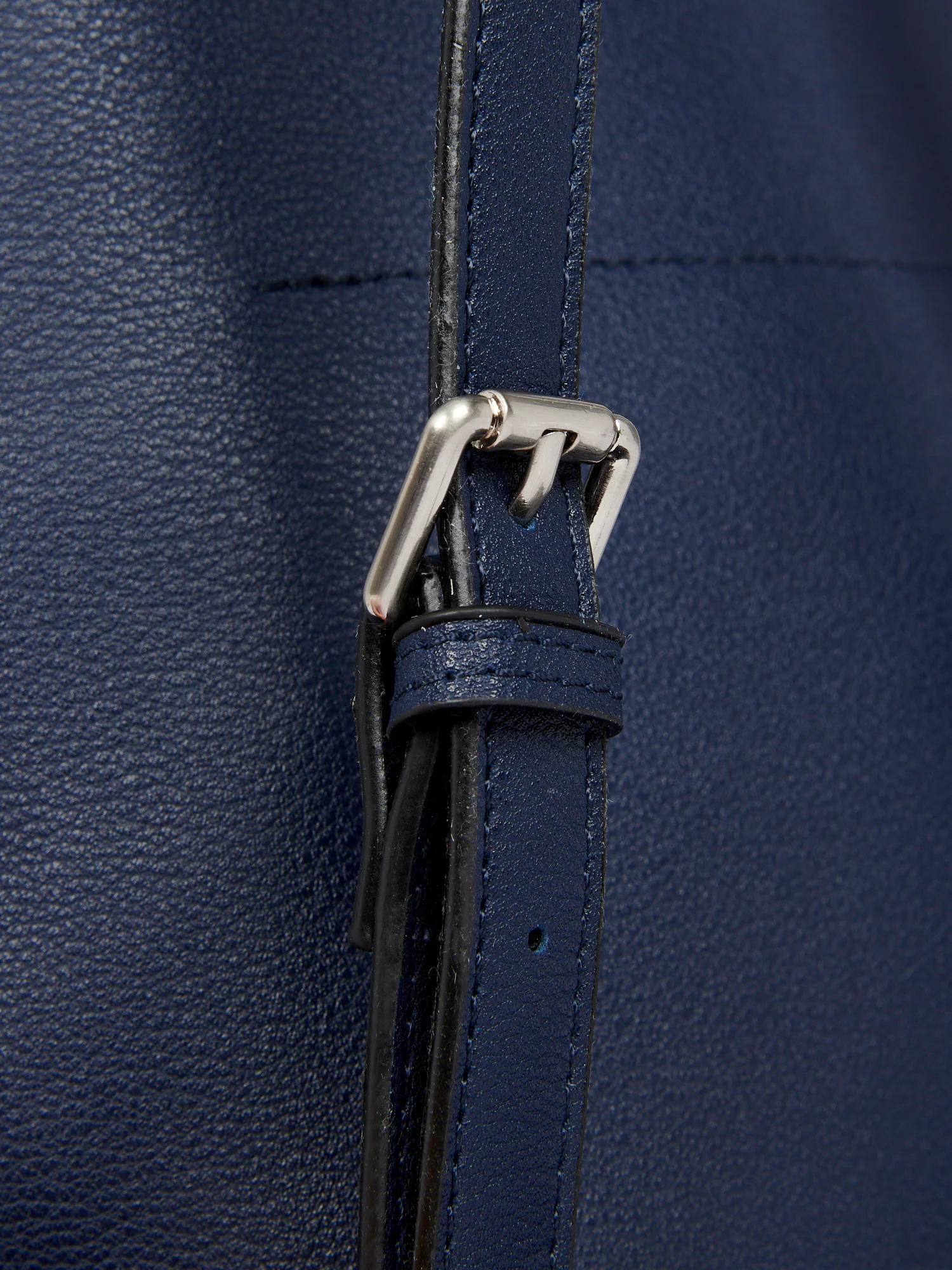 U.S. Polo Assn. Womens Retro Backpack in Navy - Image 7