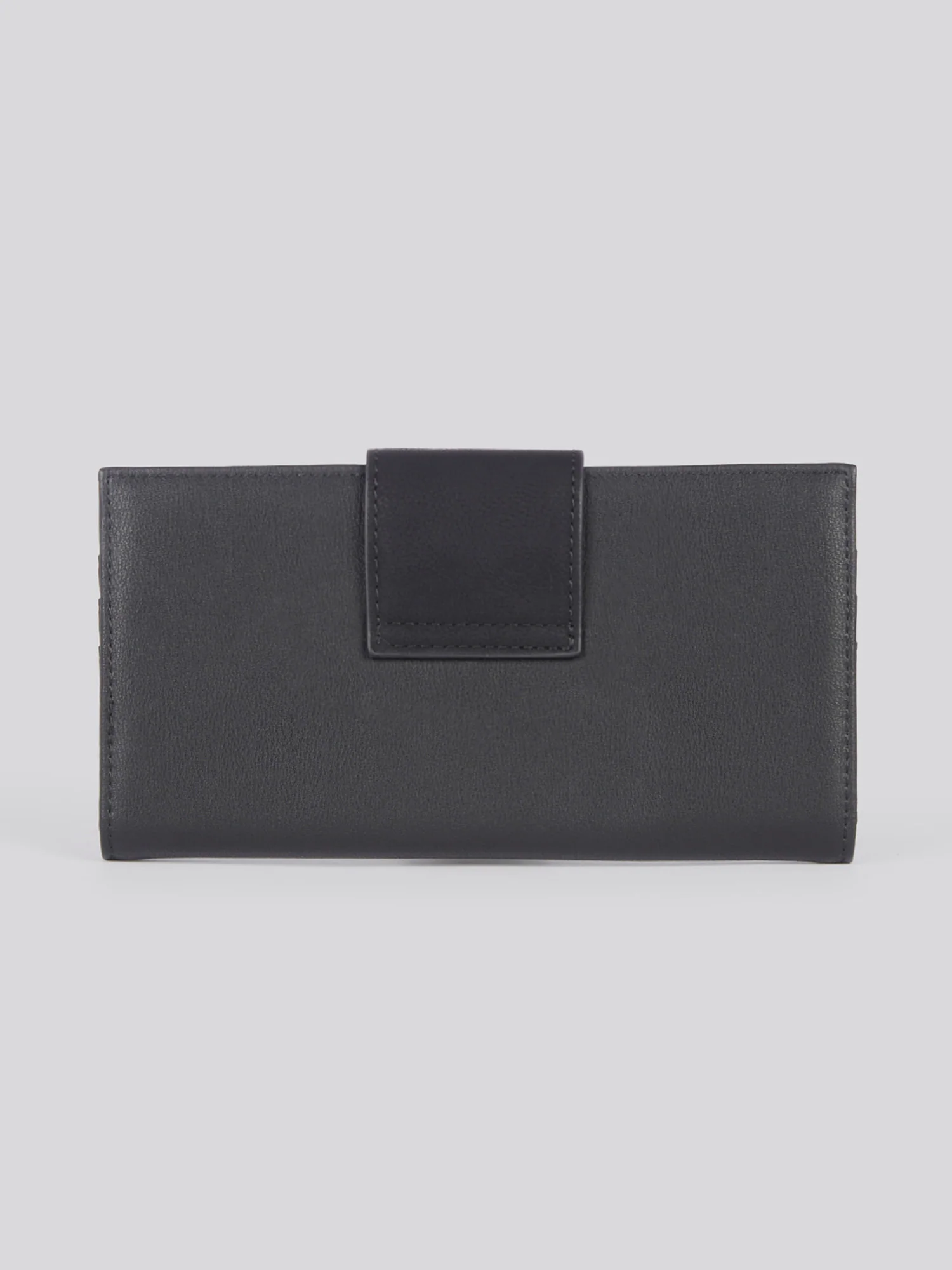 U.S. Polo Assn. Womens Romantic Large Card Holder Wallet in Black - Image 3