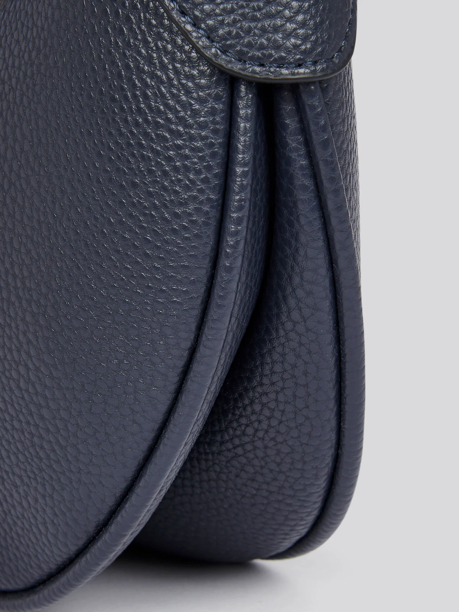 U.S. Polo Assn. Womens Stanford Small Hobo Bag in Navy - Image 4