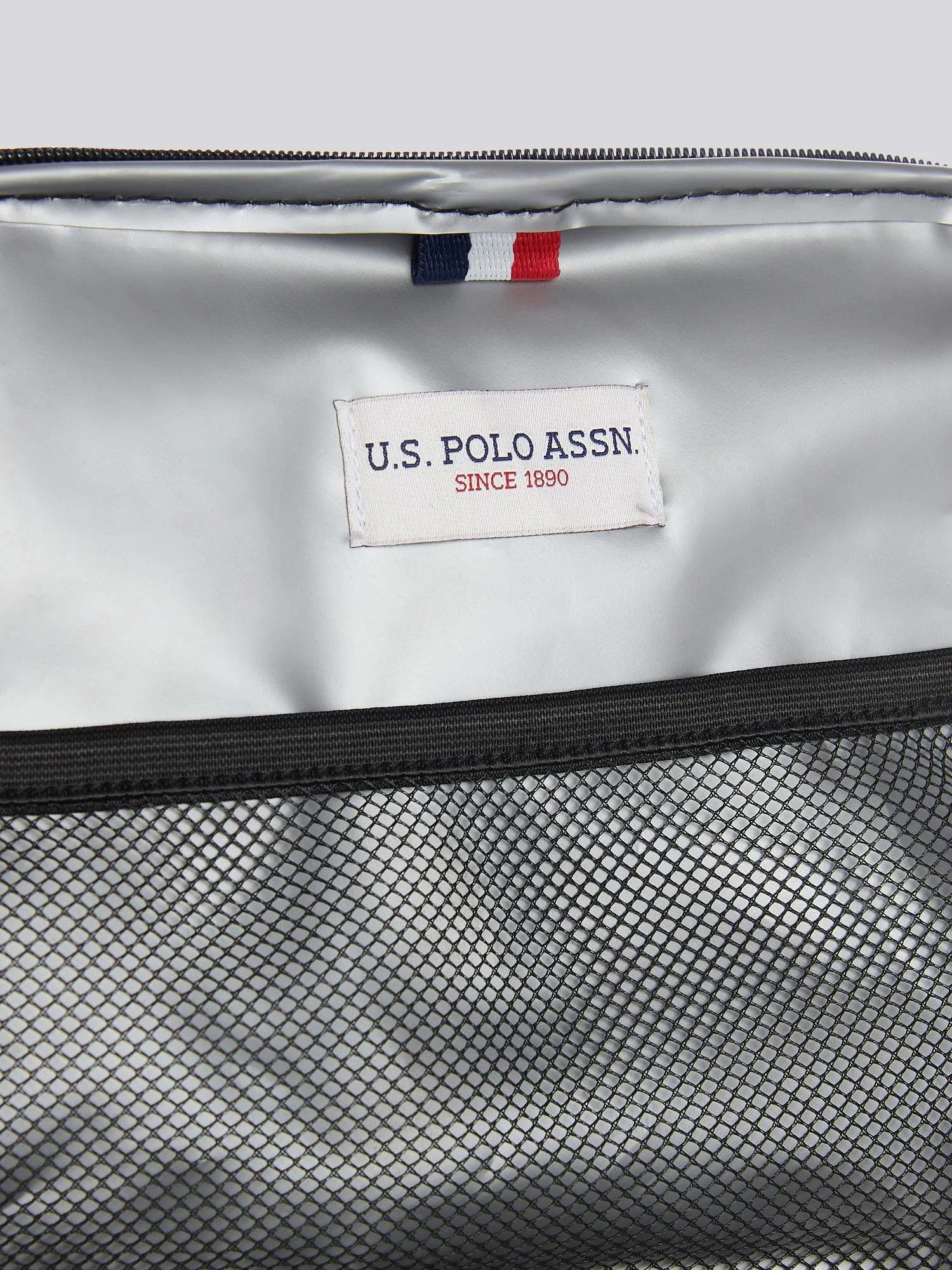 USPA Authentic Graphic Lunchbag Black - Image 6