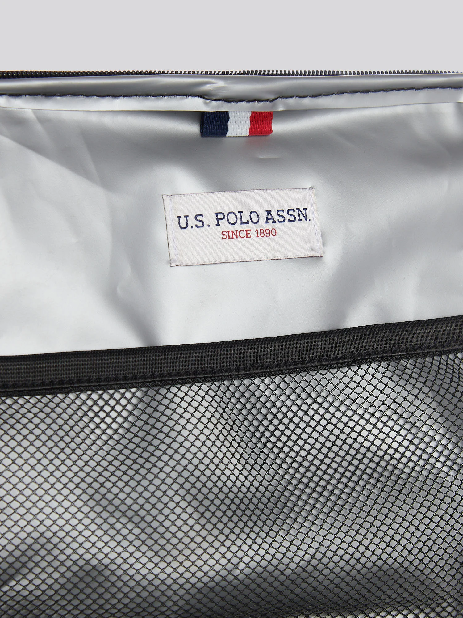 USPA Signature Arch Print Lunchbag Black - Image 6