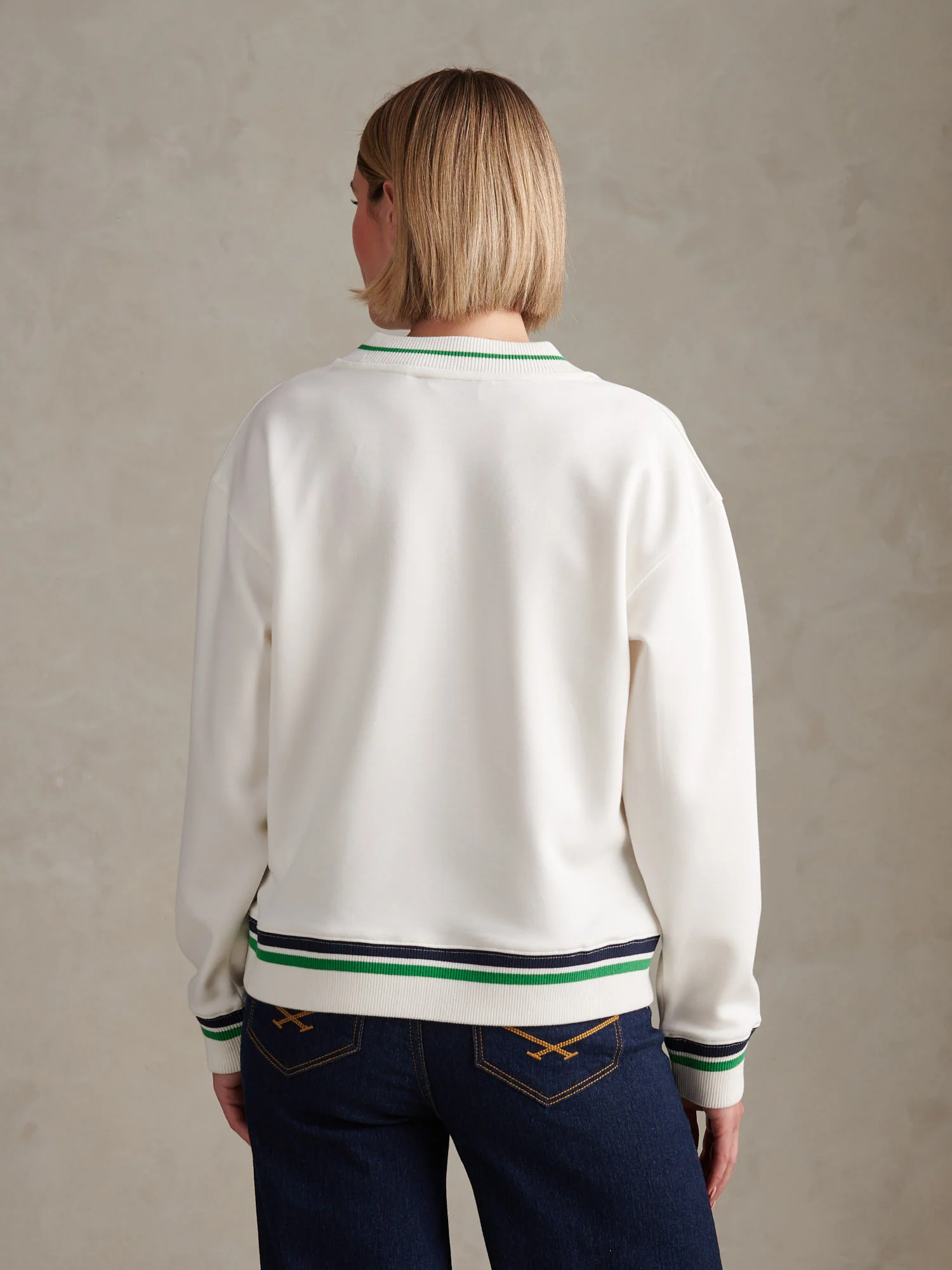 Womens Tipped V Neck Sweatshirt Marshmallow - Image 4