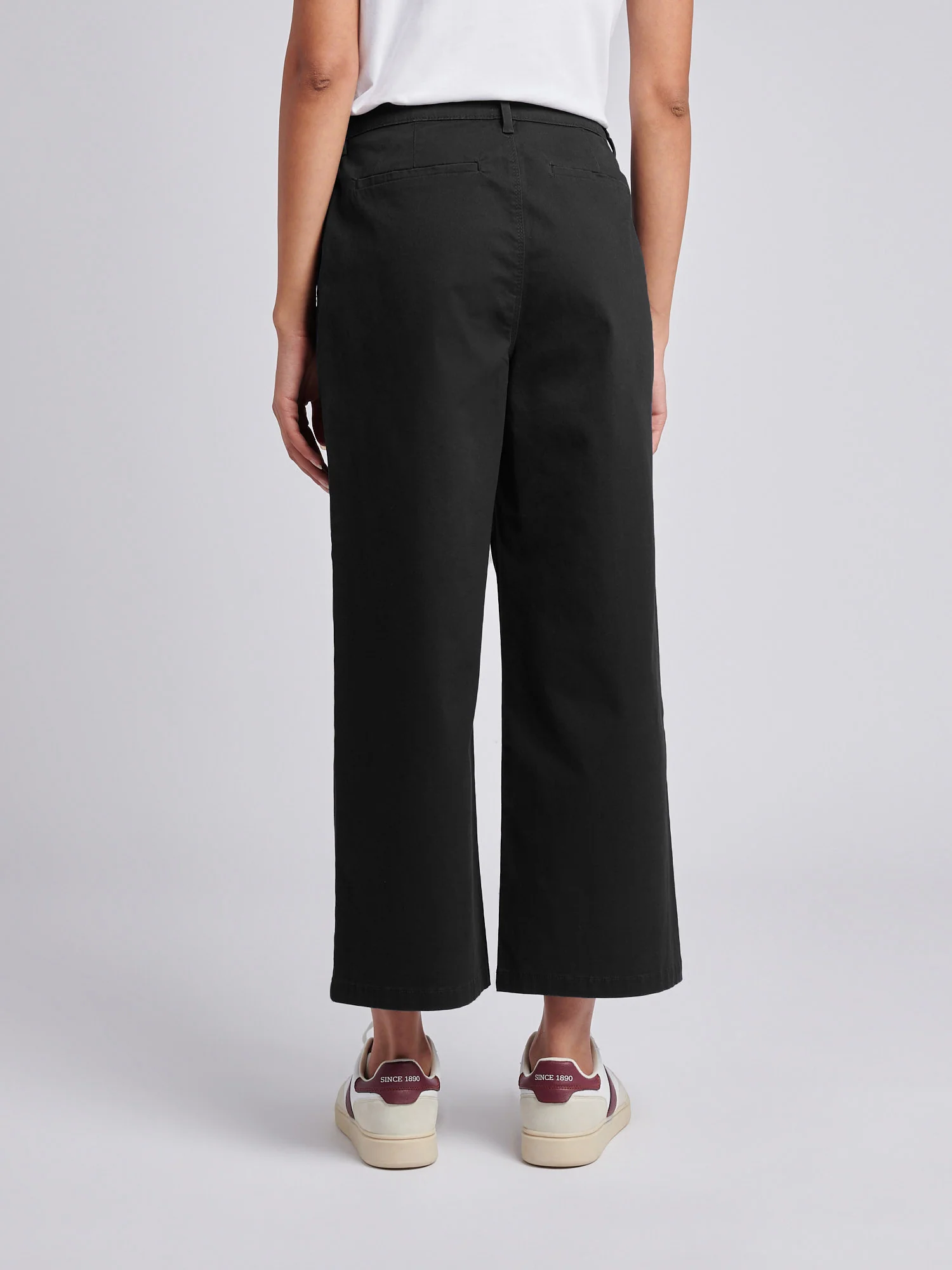 Womens Ankle Wide Leg Chino Trouser in Black - Image 4