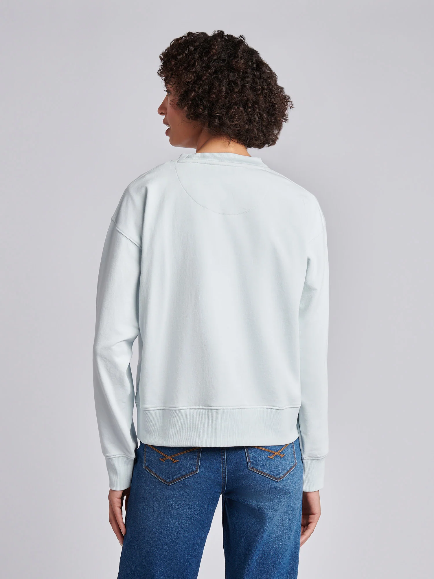 Womens Arc Graphic Crew Sweat in Ballad Blue - Image 4