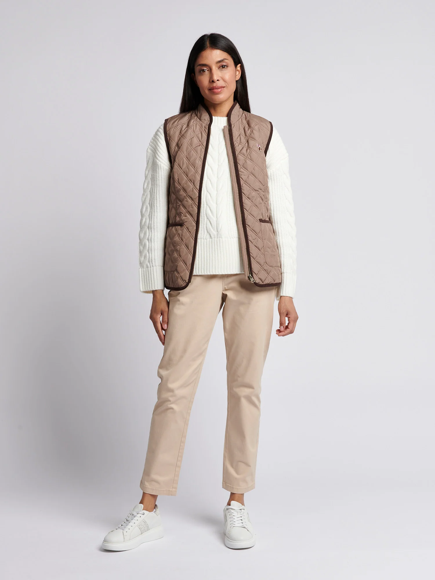 Womens Bound Quilted Hacking Gilet in Leafless Tree - Image 3