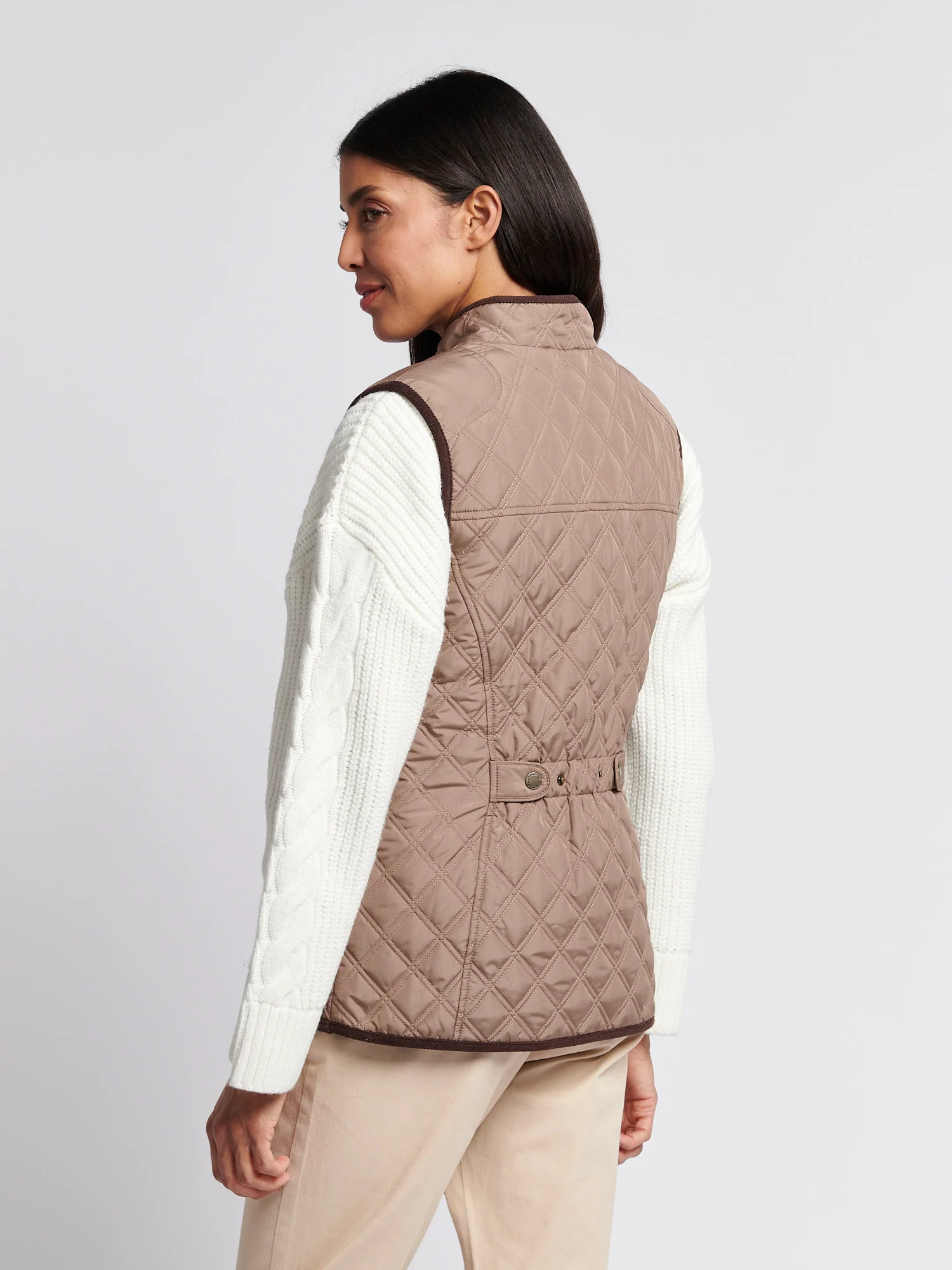 Womens Bound Quilted Hacking Gilet in Leafless Tree - Image 4