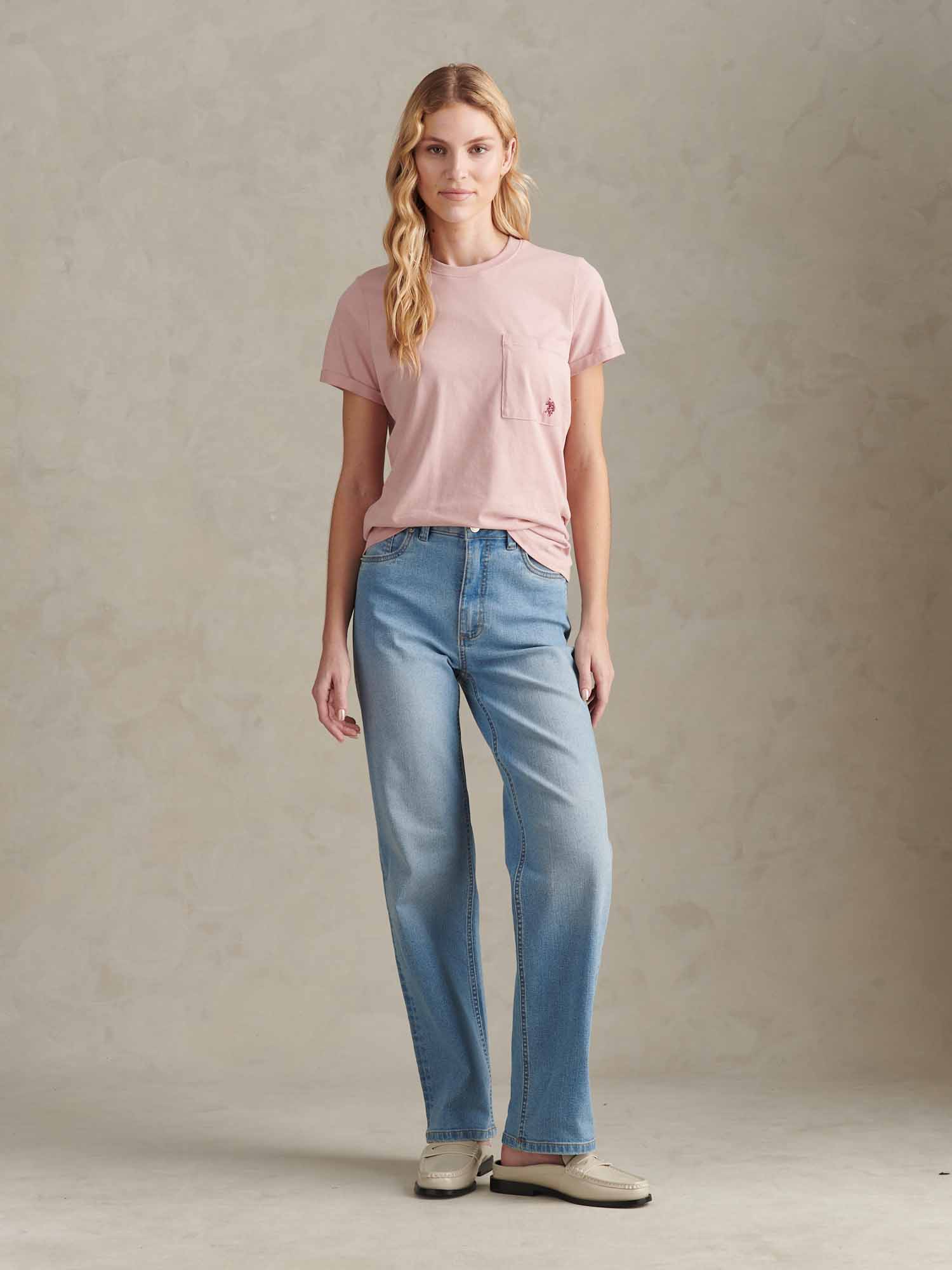 Womens Crew Neck Pocket T-Shirt in Pale Mauve - Image 6