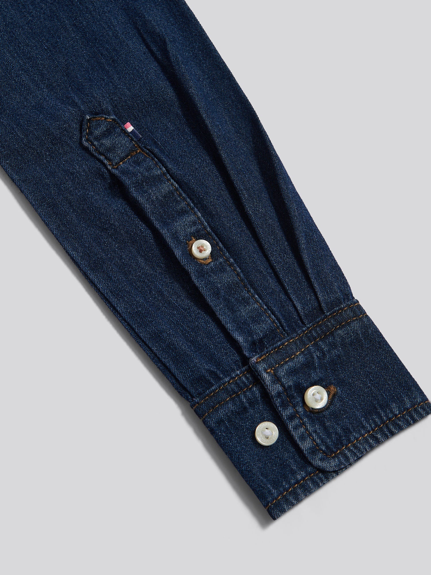 Womens Denim Shirt in Dark Blue Wash - Image 8