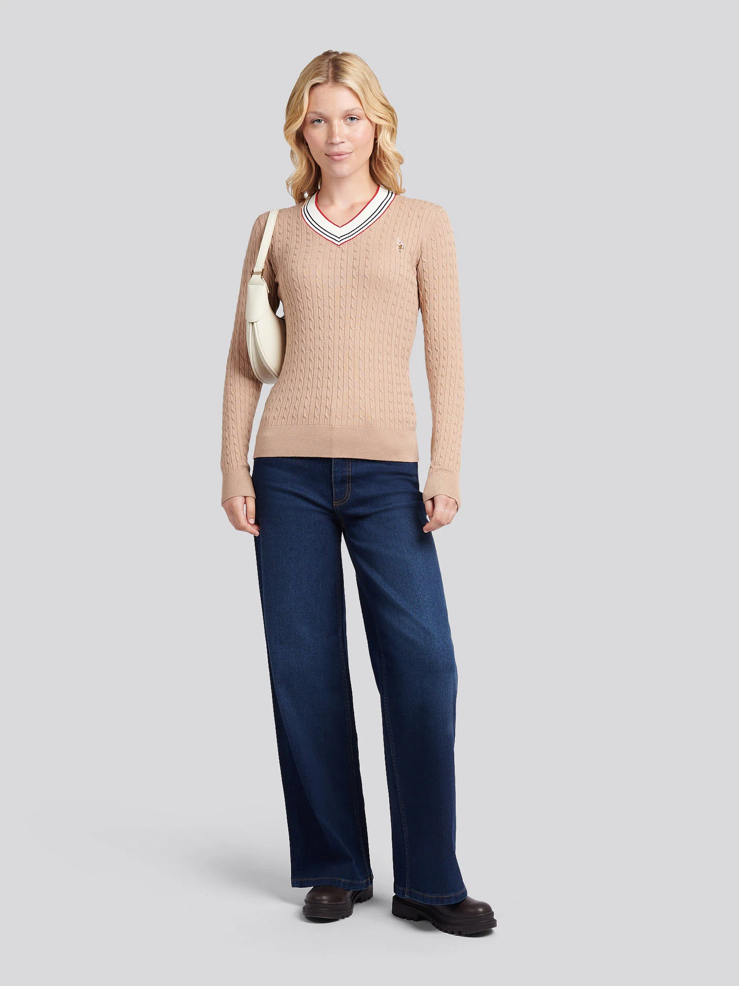 Womens Fine Cable Contrast V-Neck Jumper in Natural - Image 3