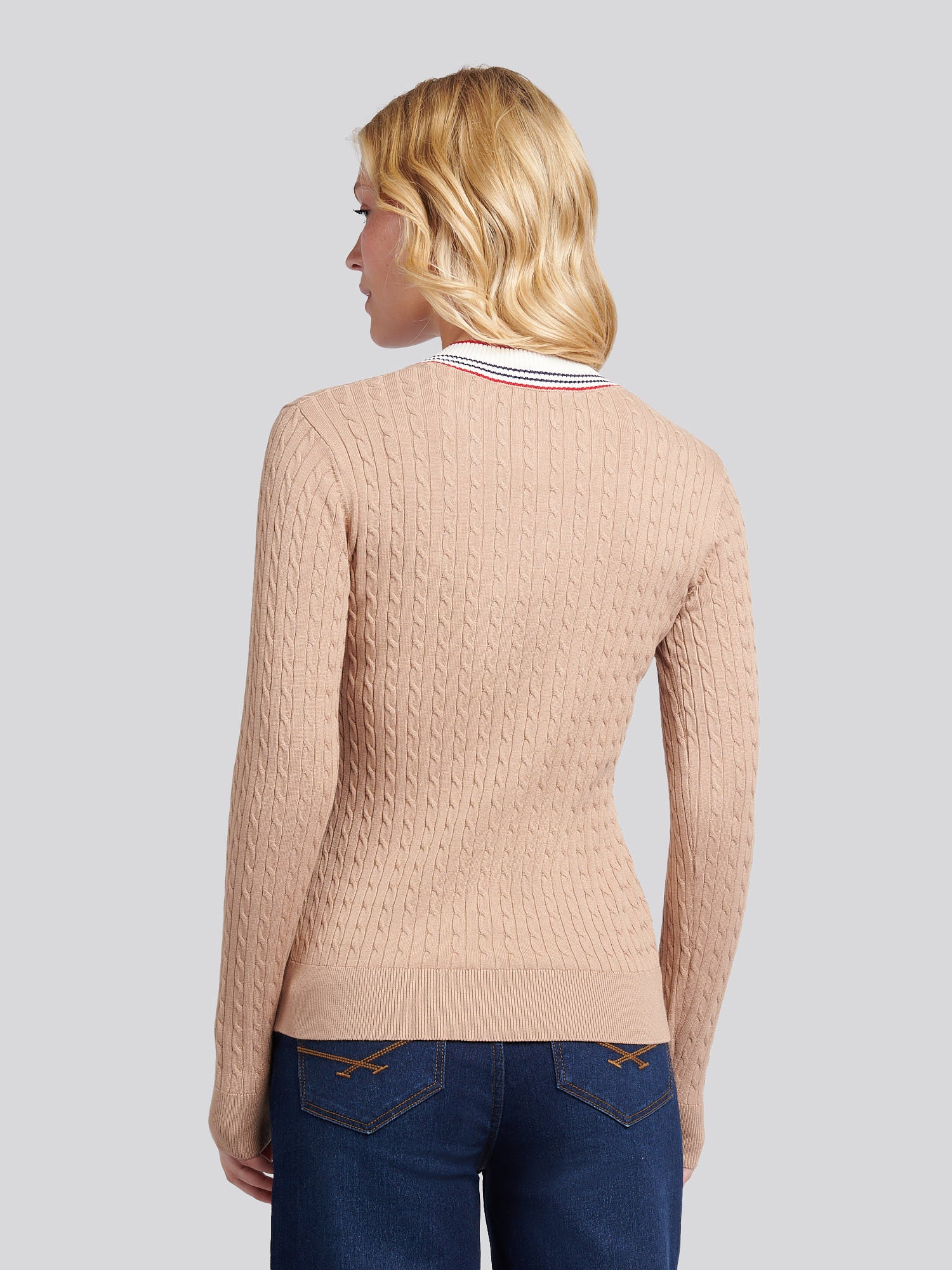 Womens Fine Cable Contrast V-Neck Jumper in Natural - Image 4