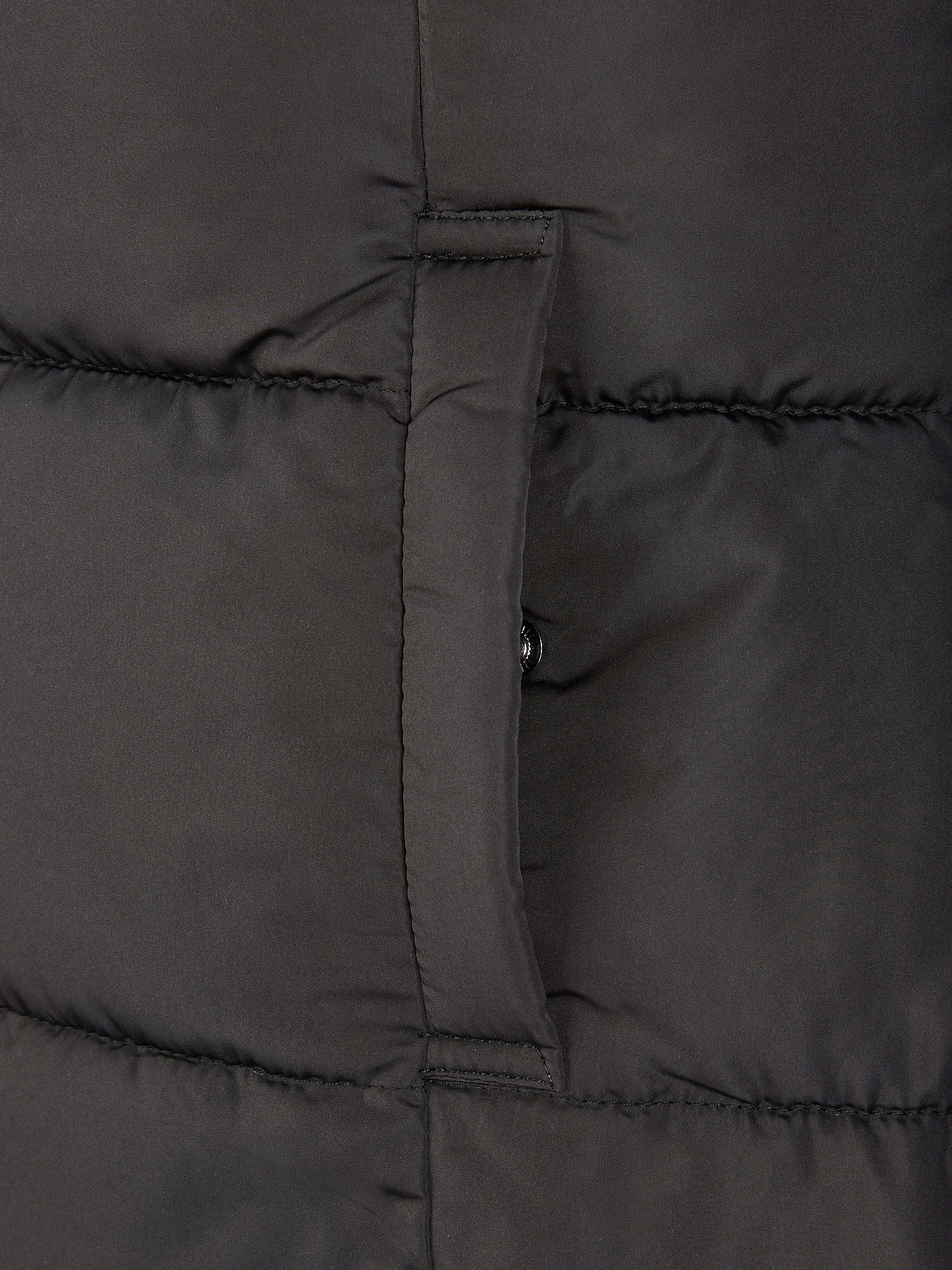 Womens Longline Square Quilt Puffer Coat in Black - Image 10