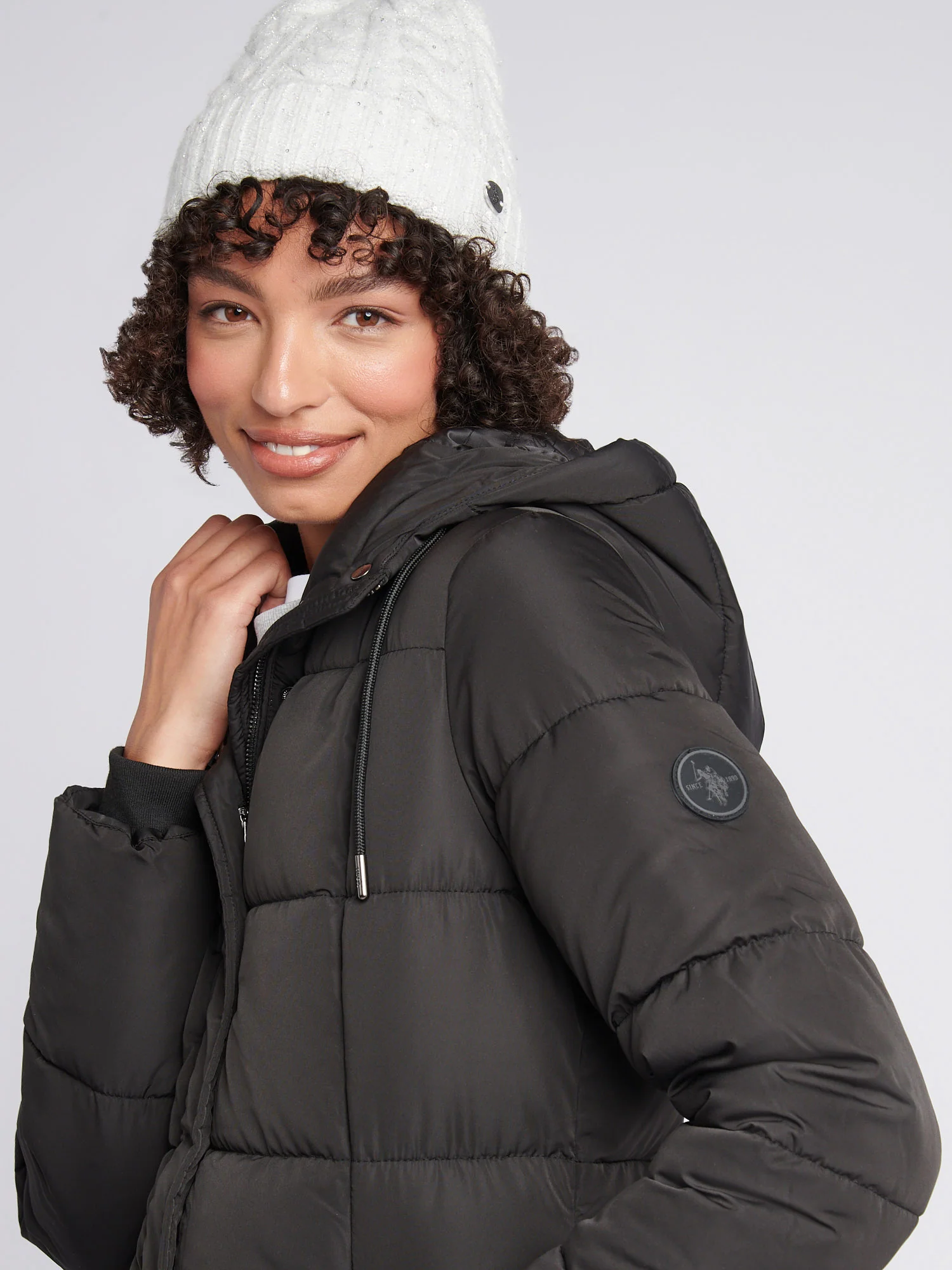 Womens Longline Square Quilt Puffer Coat in Black - Image 2