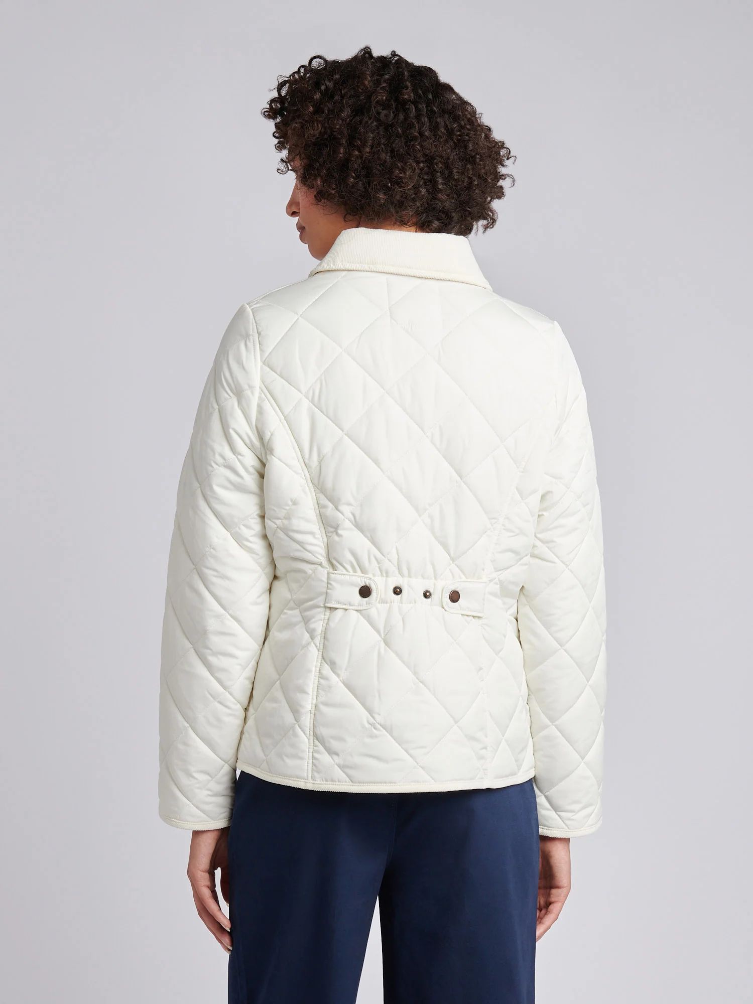 Womens Quilted Country Jacket in Marshmallow - Image 4