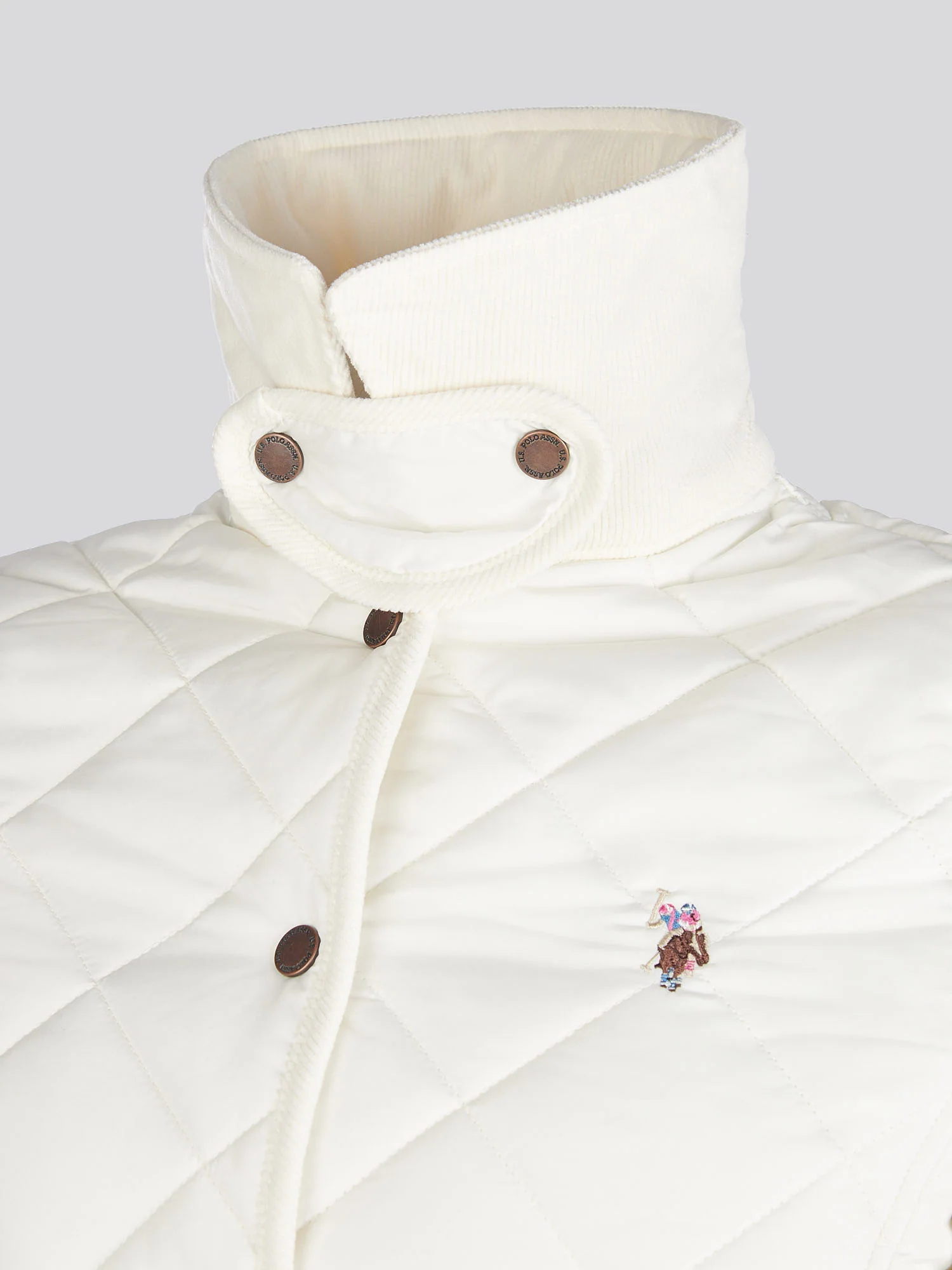 Womens Quilted Country Jacket in Marshmallow - Image 9