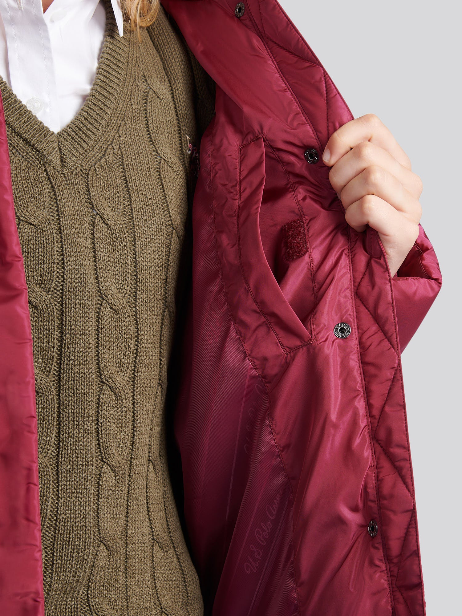 Womens Sateen Puffer Jacket in Beaujolais - Image 5