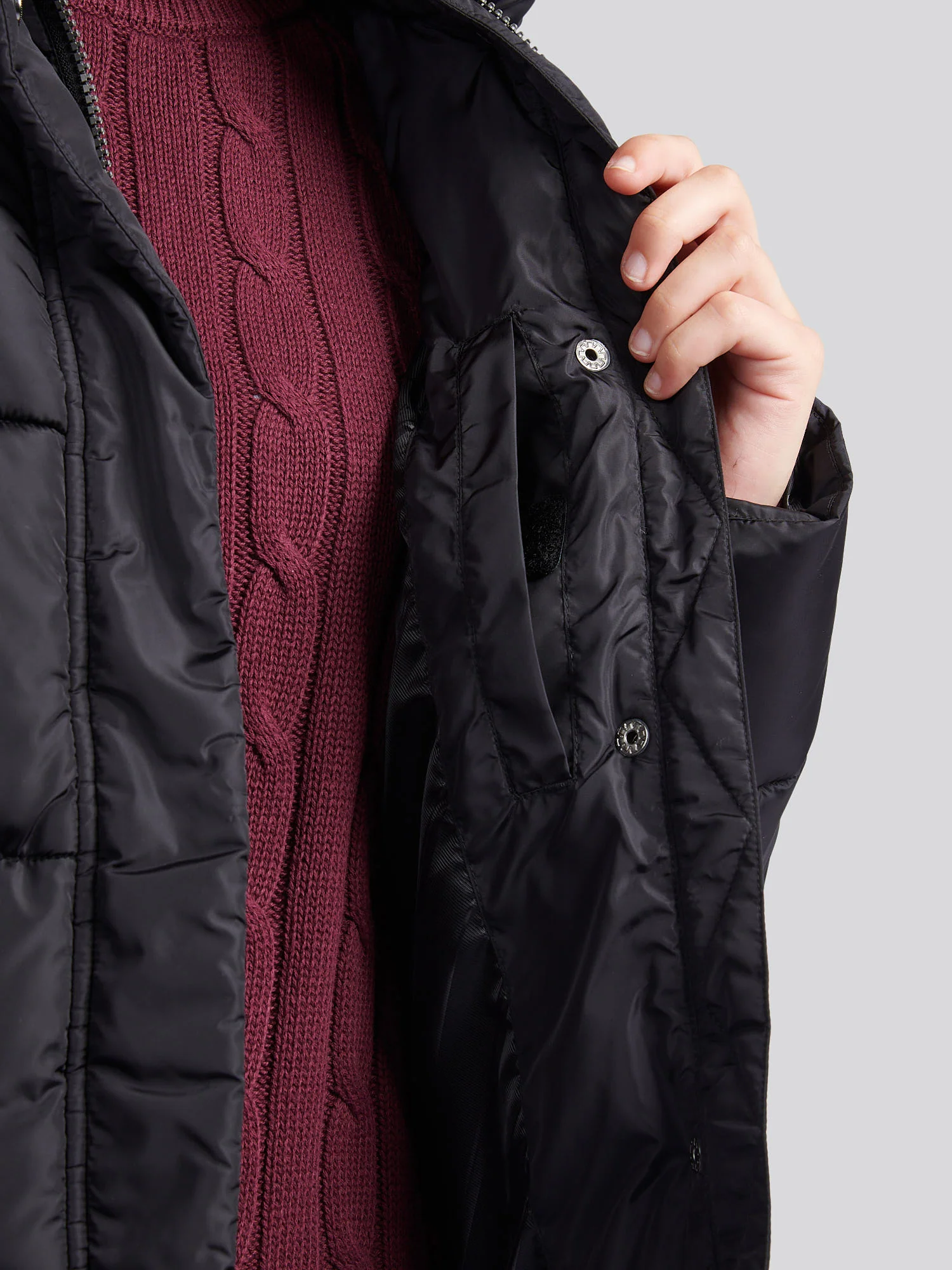 Womens Sateen Puffer Jacket in Black - Image 5