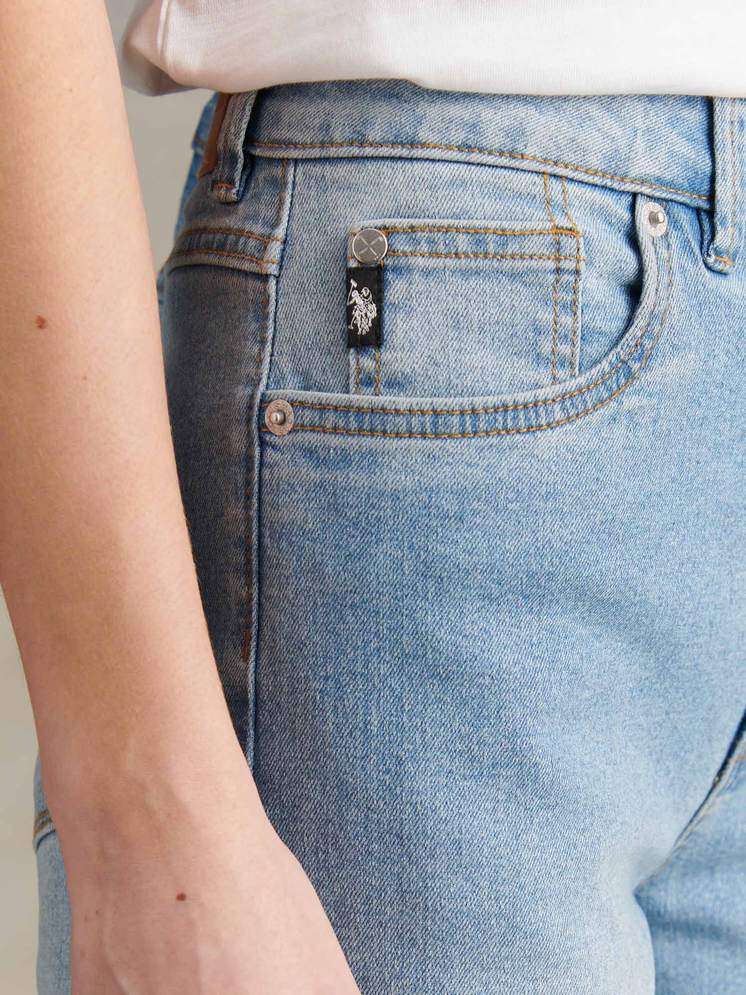 Womens Straight Fit Jean Light Blue Wash - Image 5