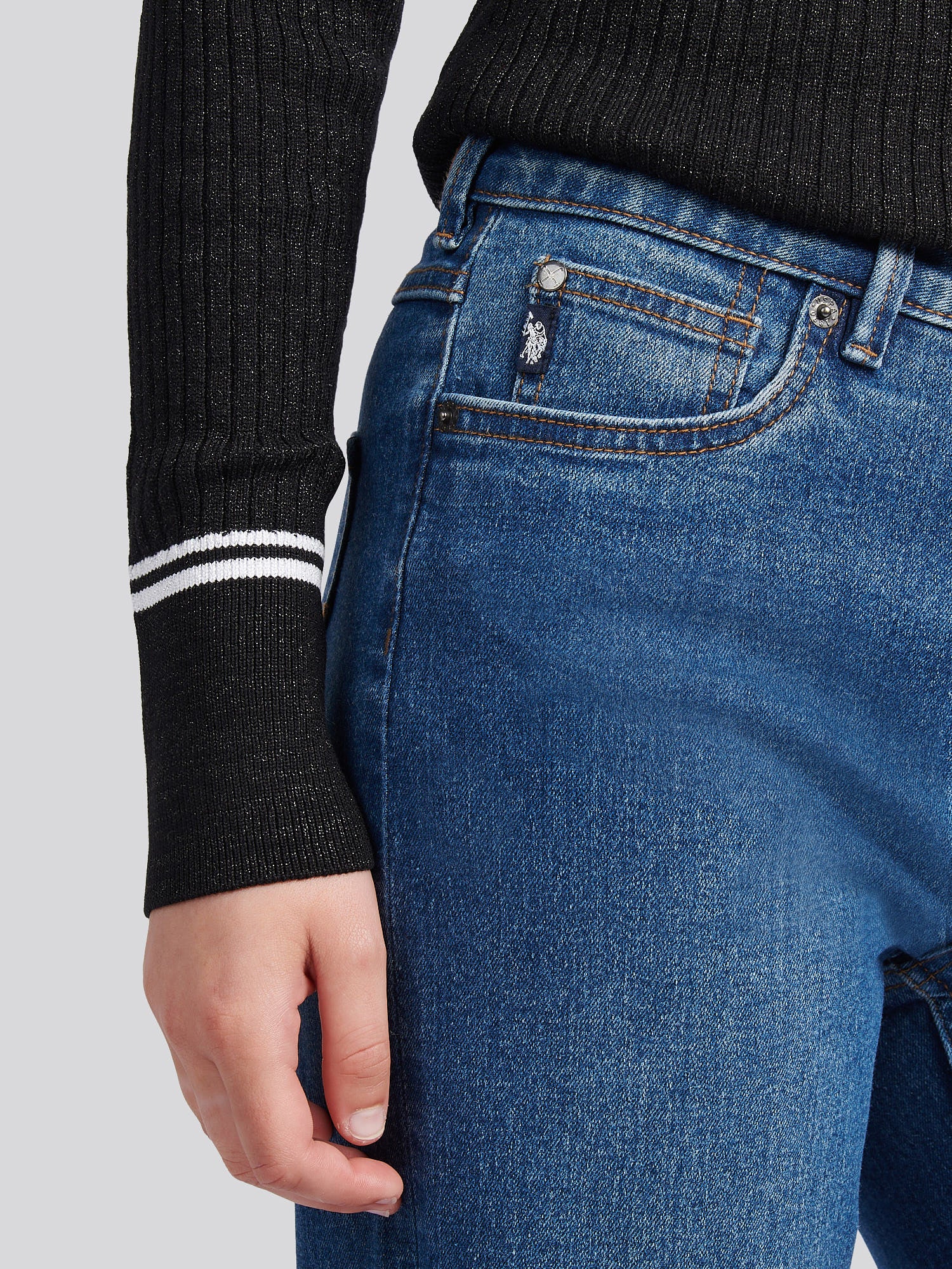 Womens Straight Fit Jean Mid Wash - Image 2