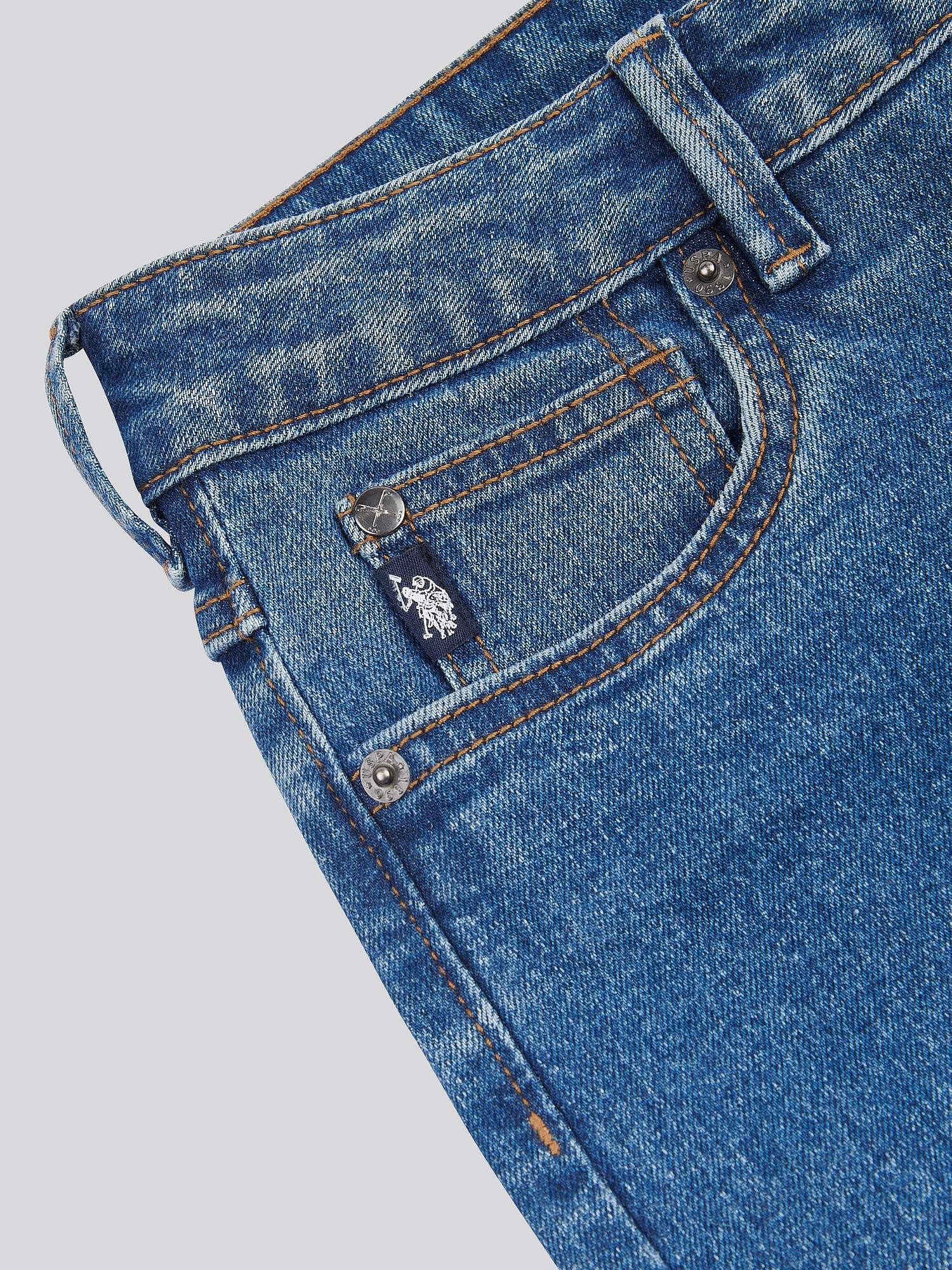 Womens Straight Fit Jean Mid Wash - Image 8